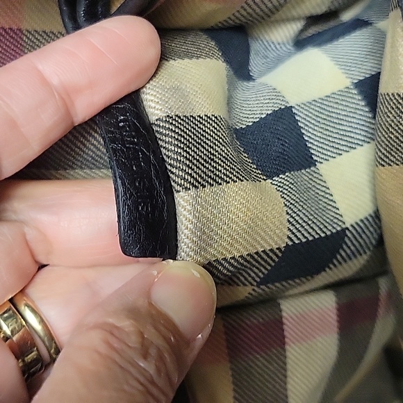 BURBERRY Belted housecheck Leather 2 way bag - Picture 9 of 17